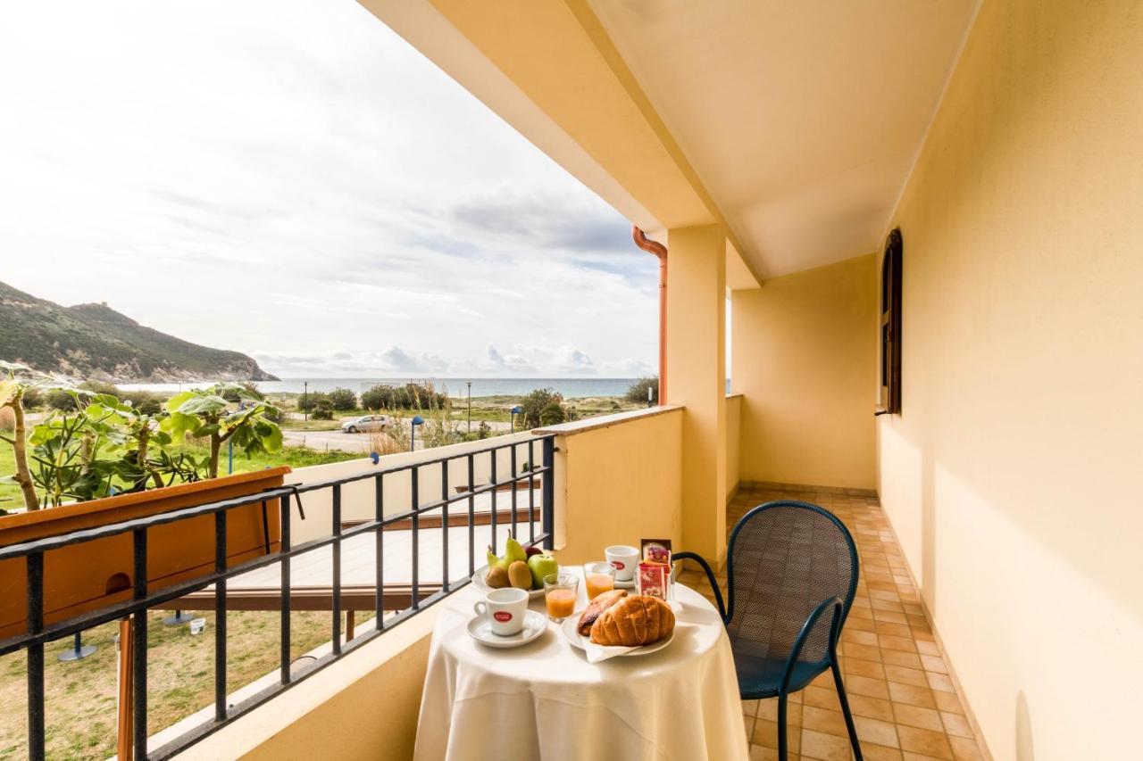 Hotel Villa Del Mare Solanas Solanas  Eksteriør billede
