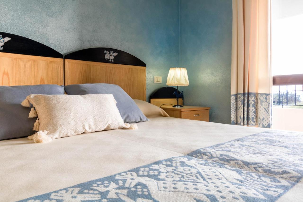 Hotel Villa Del Mare Solanas Solanas  Eksteriør billede