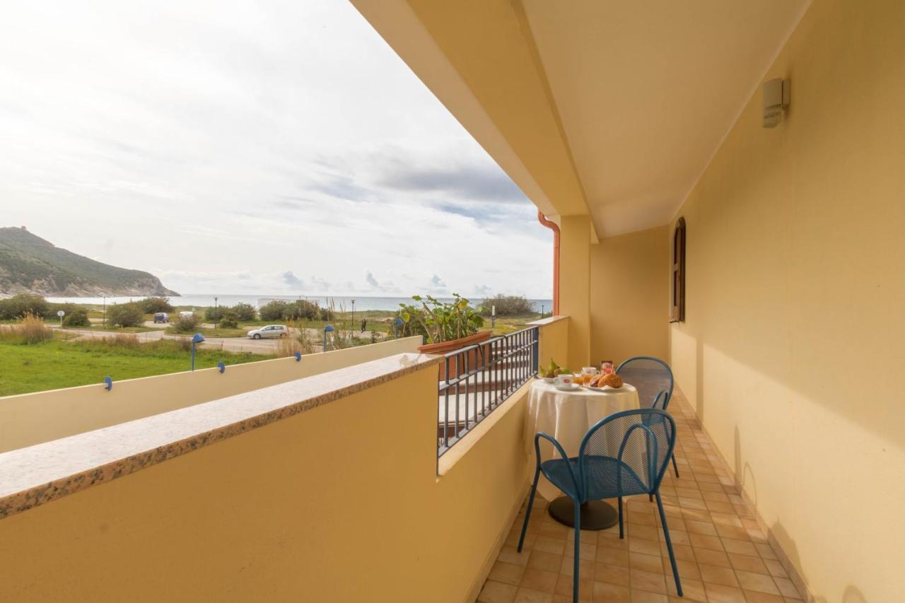 Hotel Villa Del Mare Solanas Solanas  Eksteriør billede