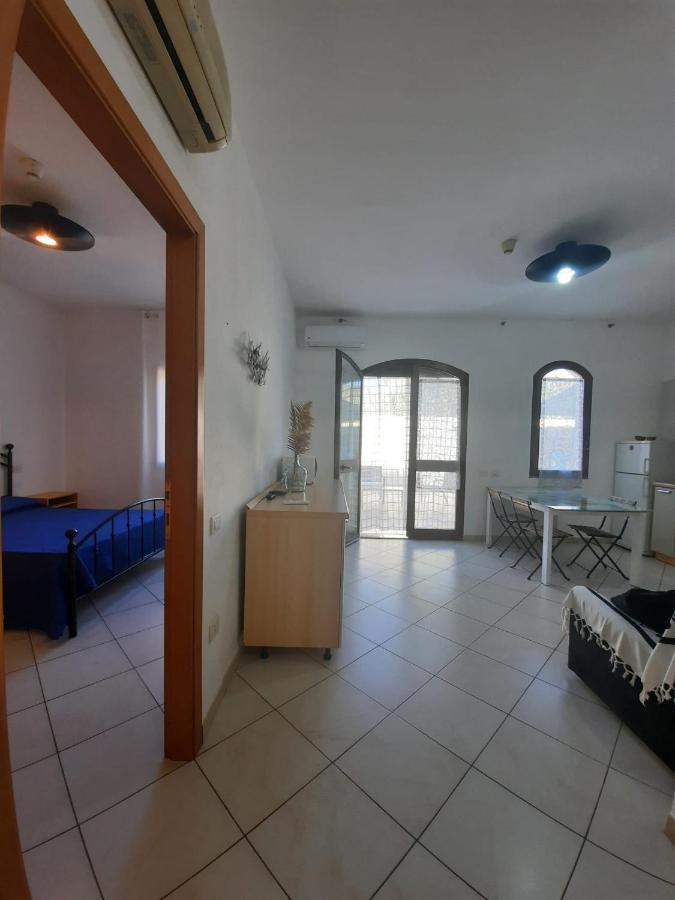 Hotel Villa Del Mare Solanas Solanas  Eksteriør billede