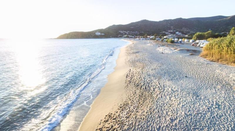 Hotel Villa Del Mare Solanas Solanas  Eksteriør billede