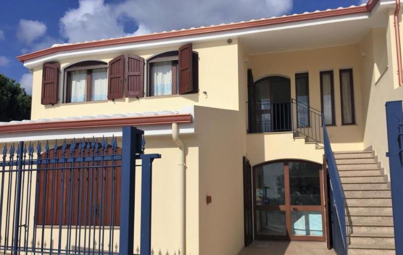 Hotel Villa Del Mare Solanas Solanas  Eksteriør billede