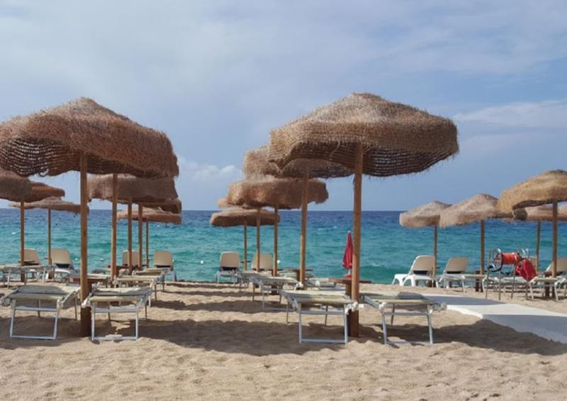 Hotel Villa Del Mare Solanas Solanas  Eksteriør billede